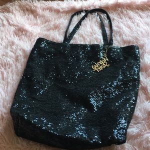 Victoria’s Secret tote bag